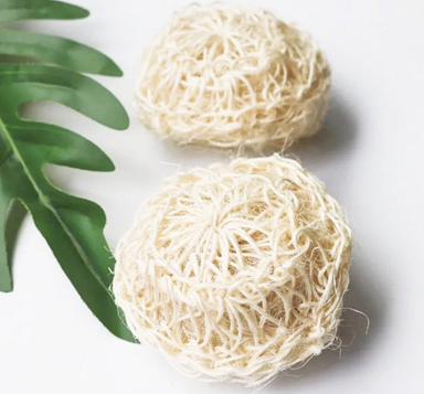 Brush-Sponge Natural Japanese Sisal with Hemp fiber bath sponge, wet-wash. The natural exfoliating power of Sisal fibers will improve blood flow, improve the removal of toxins from your skin and energizing your body from head to feet. Sisal products are 100% natural, highly sustainable and Eco-friendly method of brushing away cellulite.